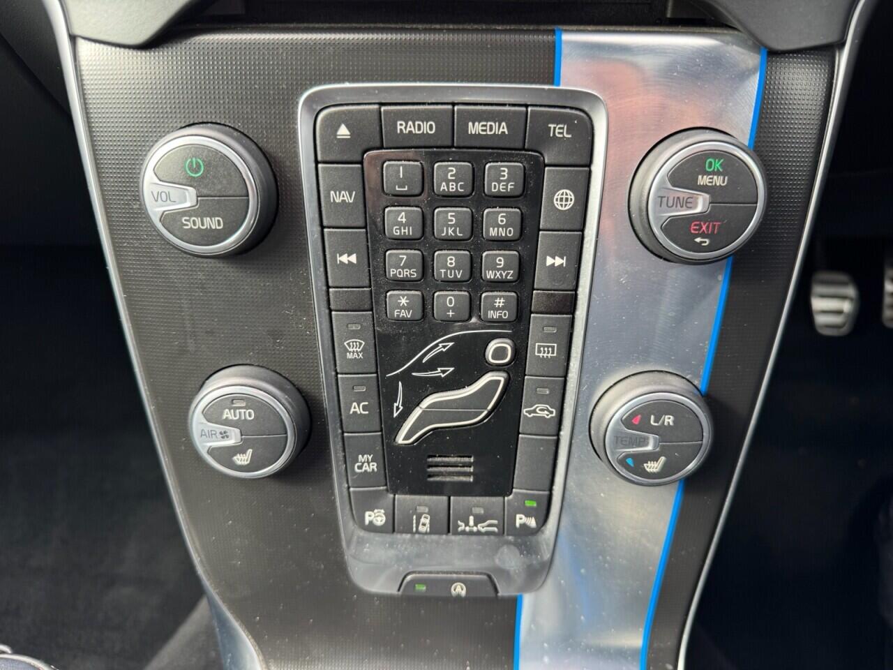 Volvo V40 view 12