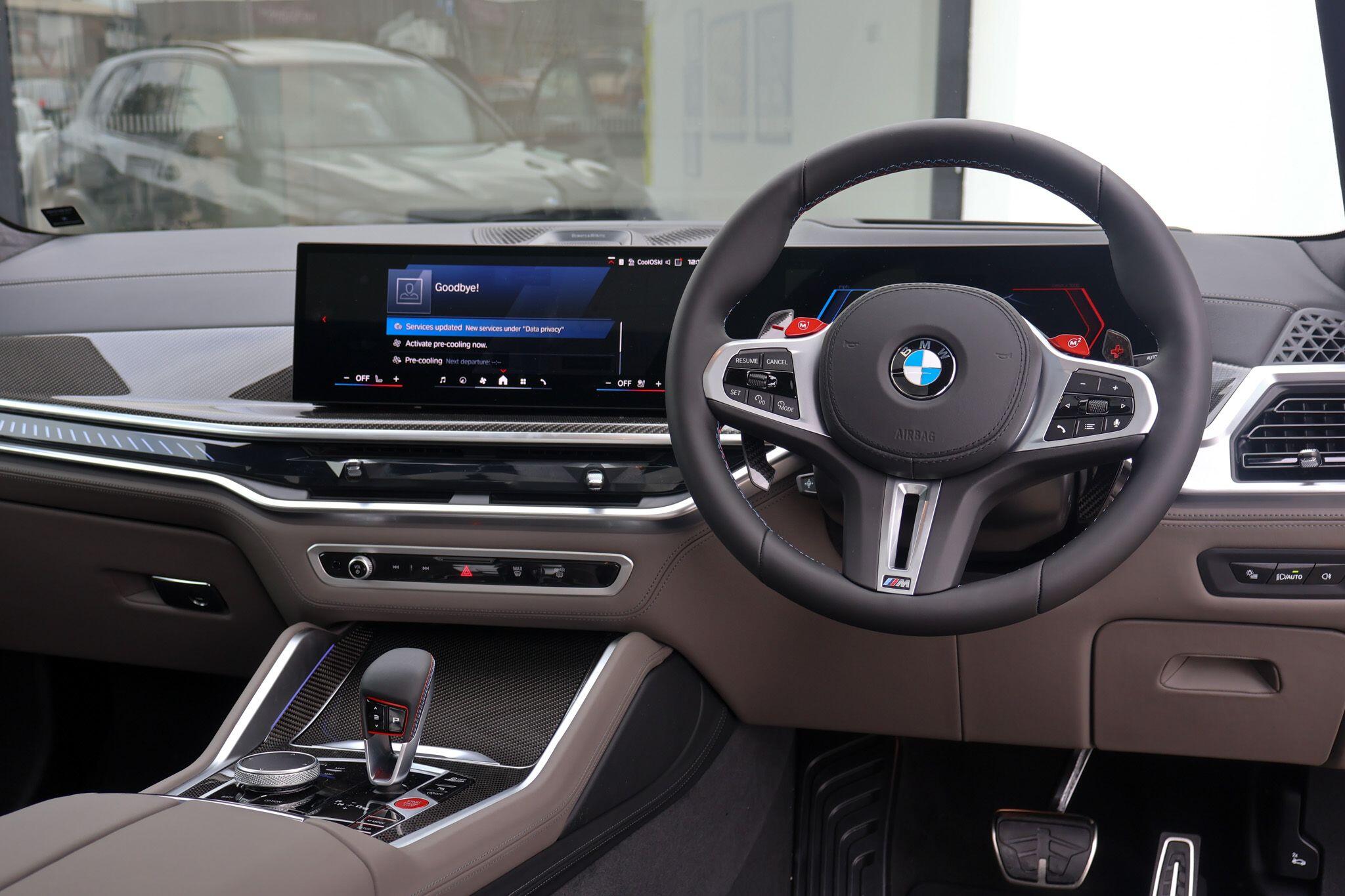 BMW X5 M view 14