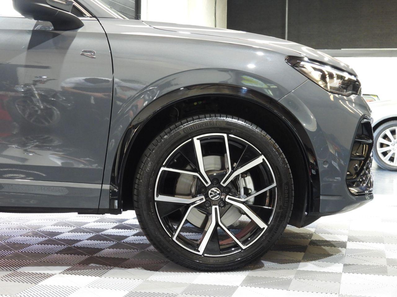 Volkswagen Tiguan view 2