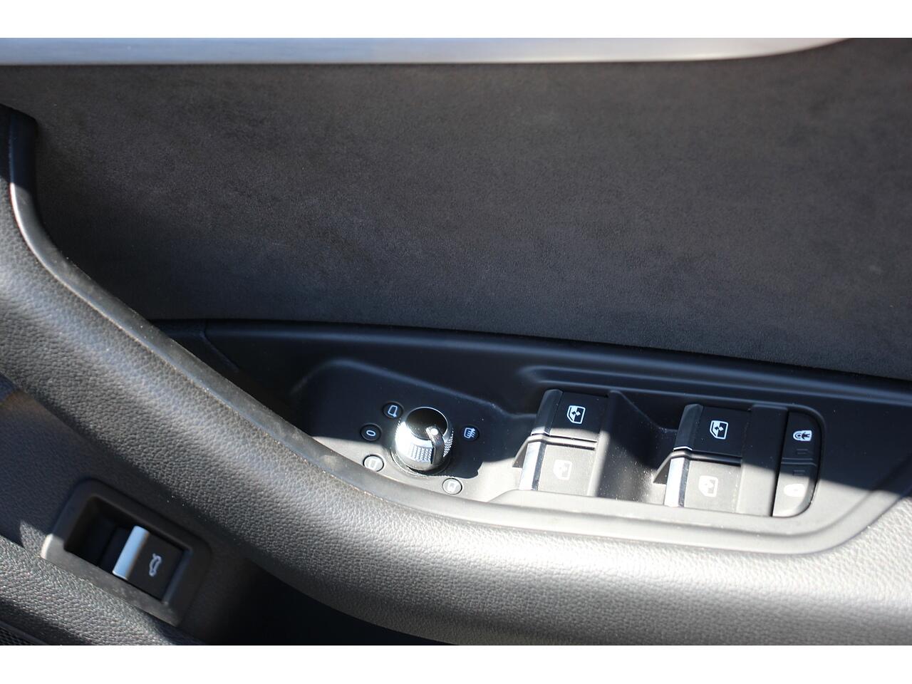 Audi A4 view 29