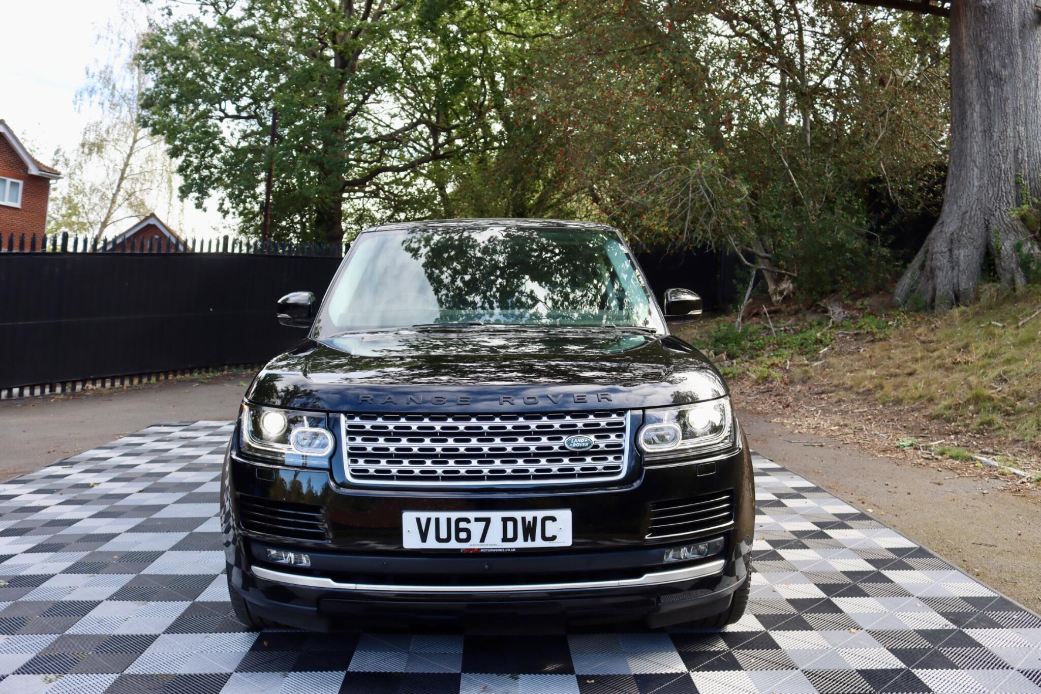 Land Rover Range Rover view 22