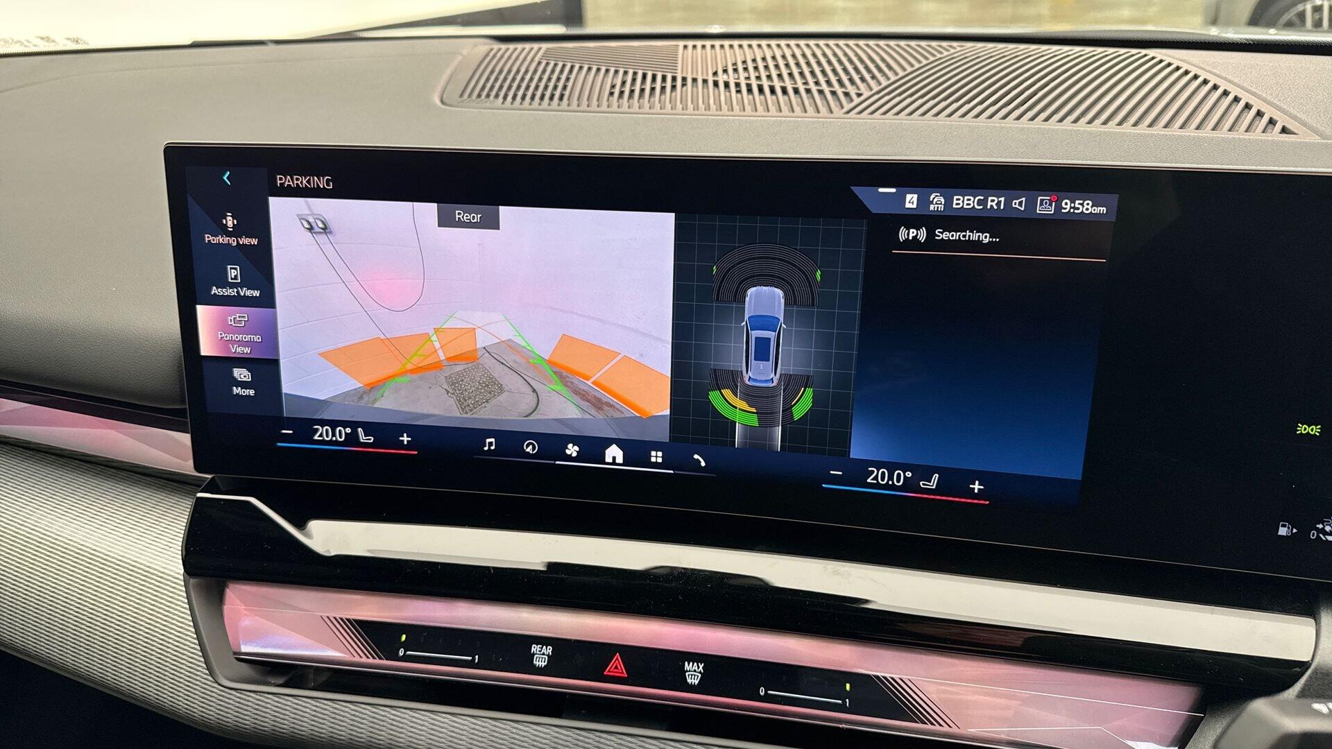 BMW 5 Series view 30