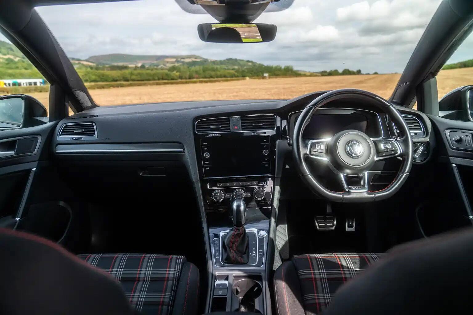 Volkswagen Golf view 29