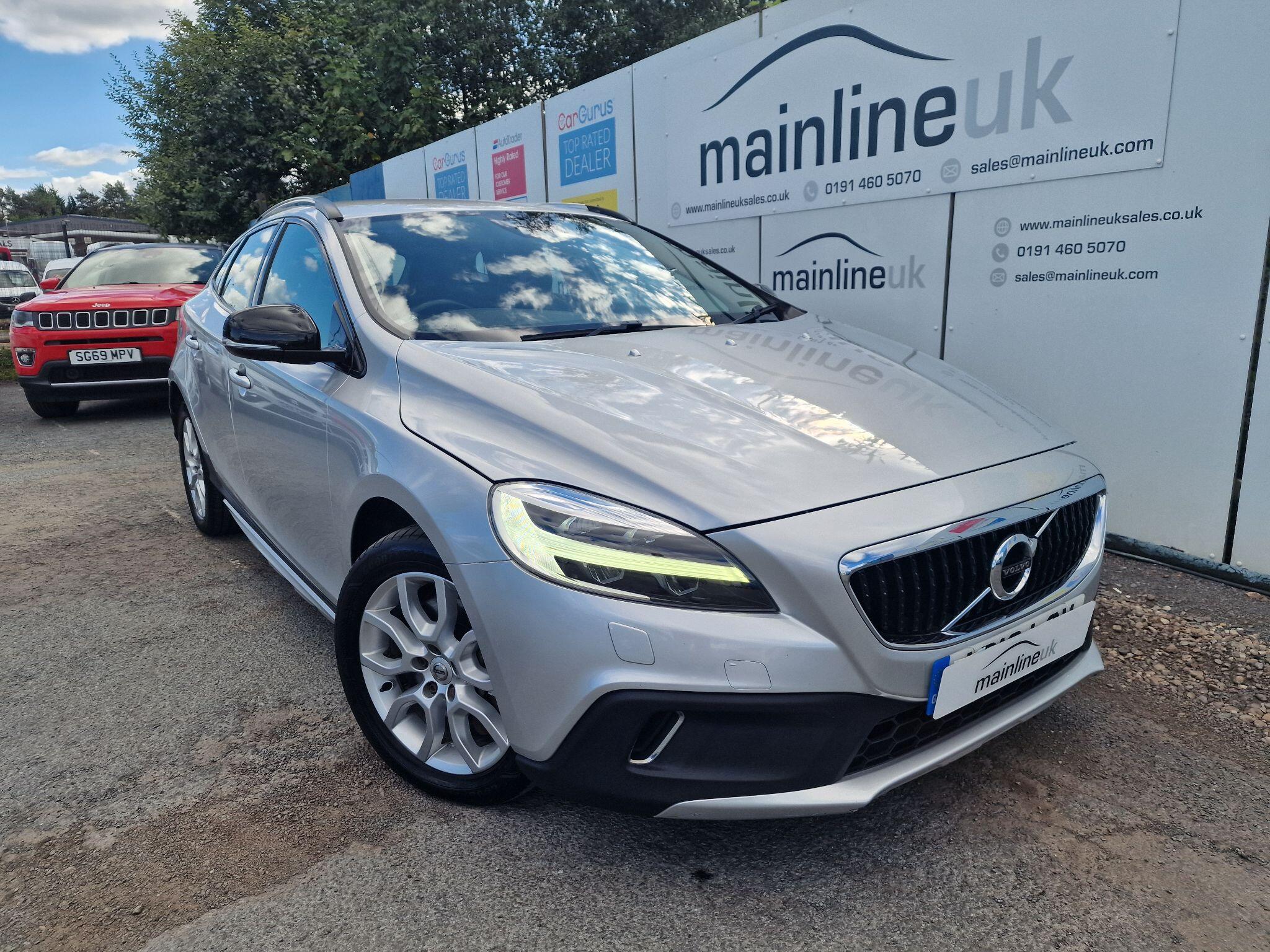 Volvo V40 Cross Country view 7