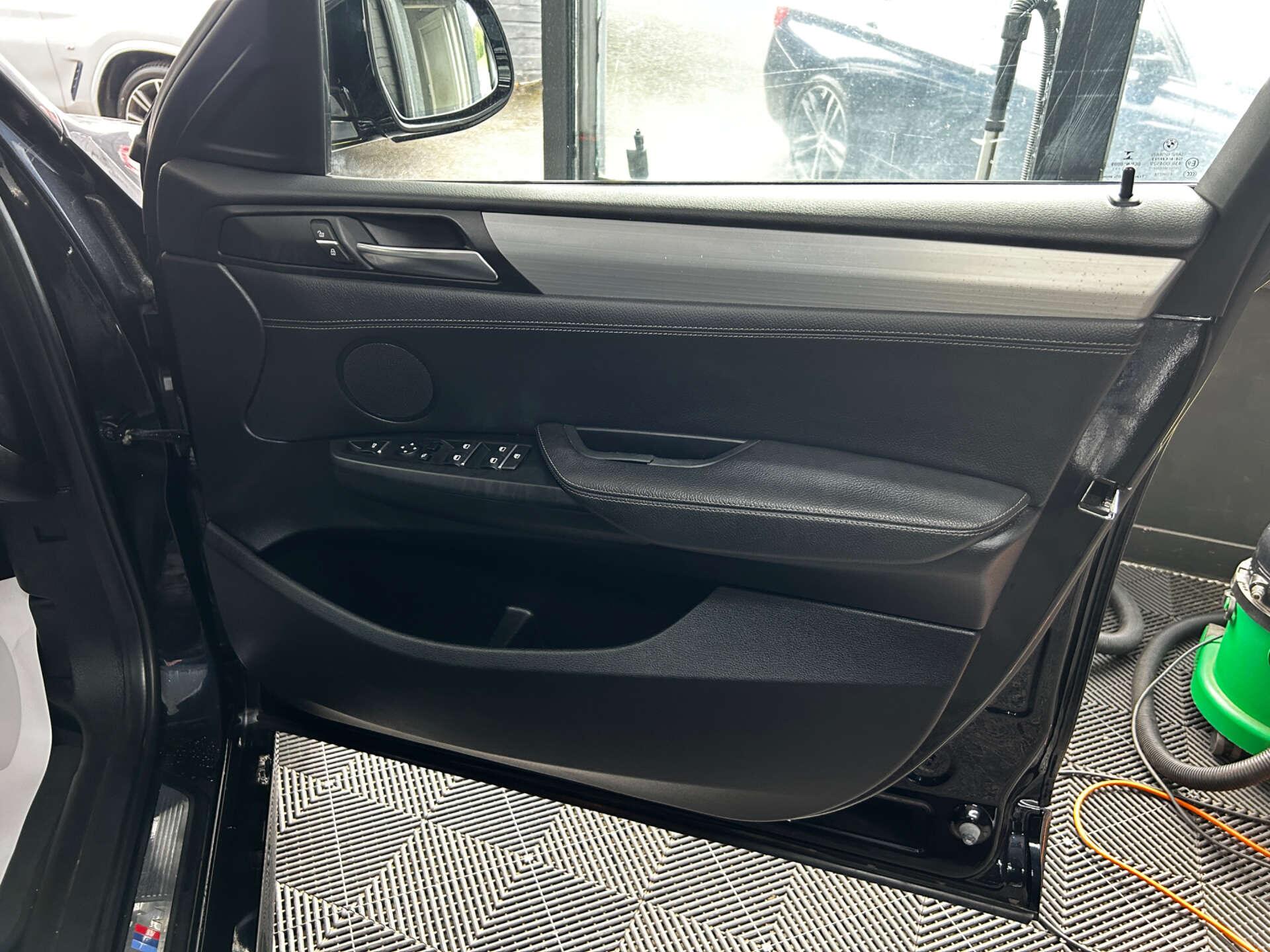 BMW X4 view 27