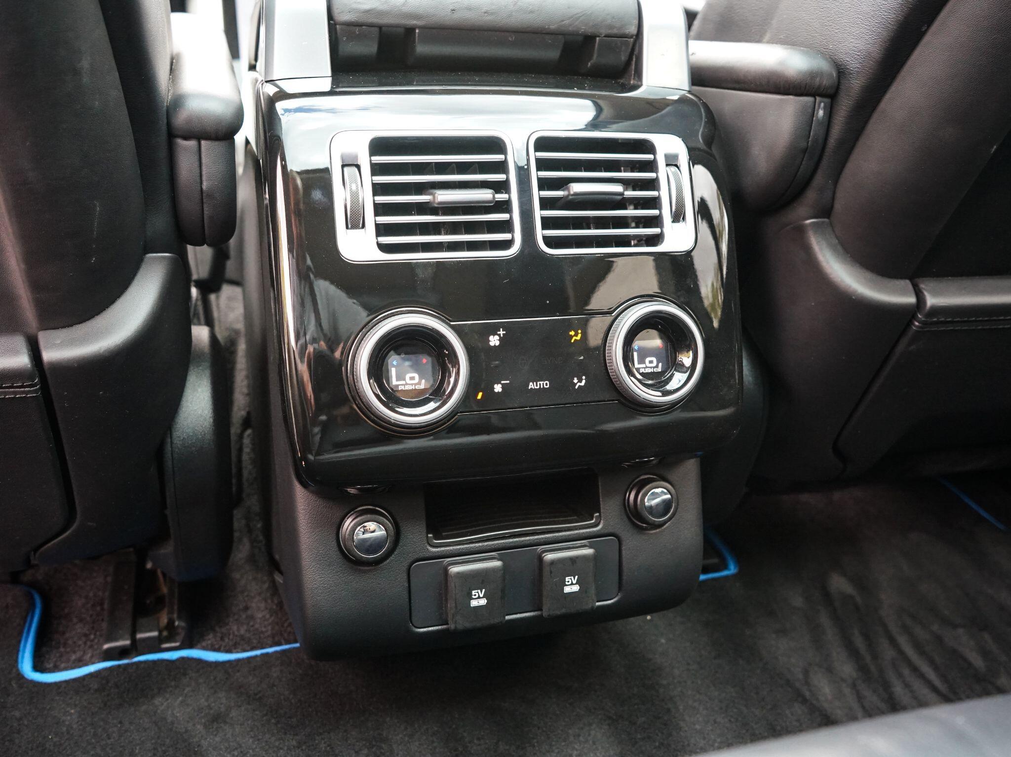 Land Rover Range Rover view 13