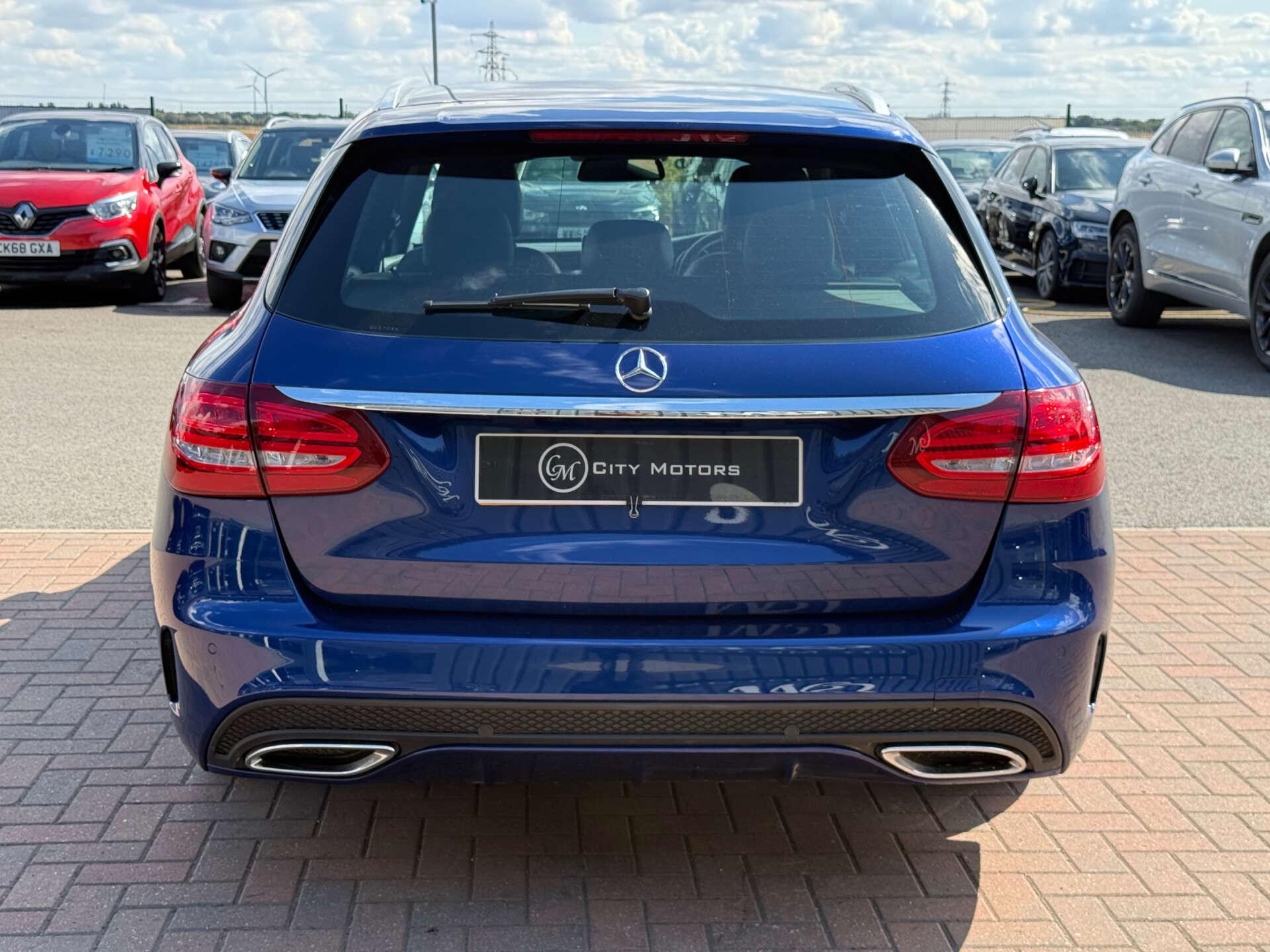 Mercedes-Benz C-Class view 20
