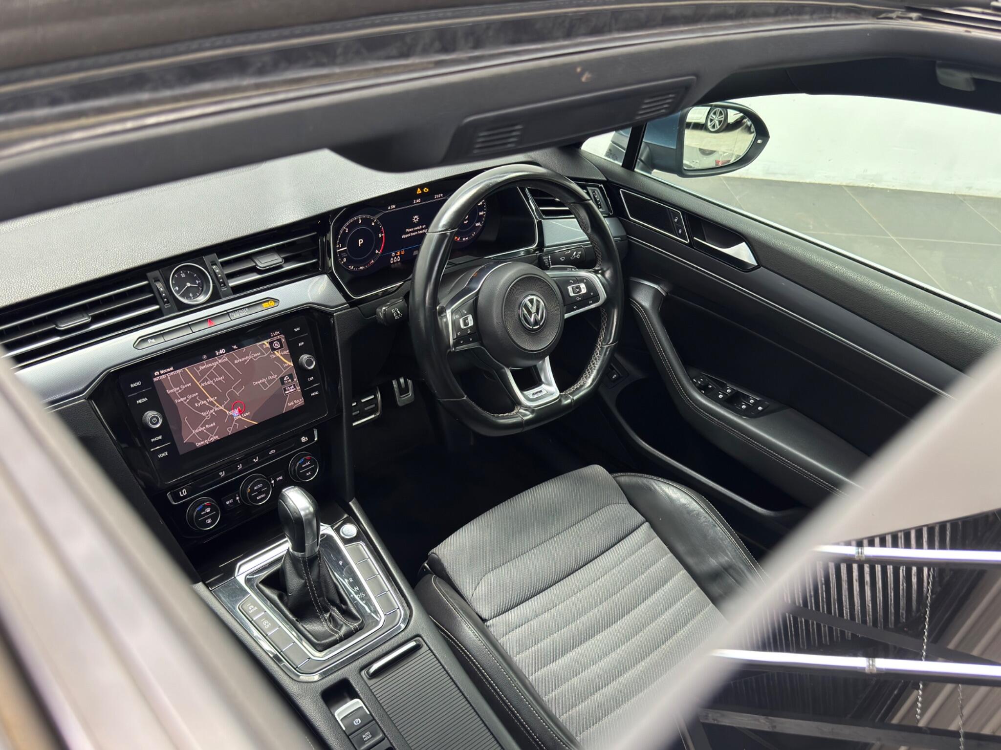 Volkswagen Passat view 7