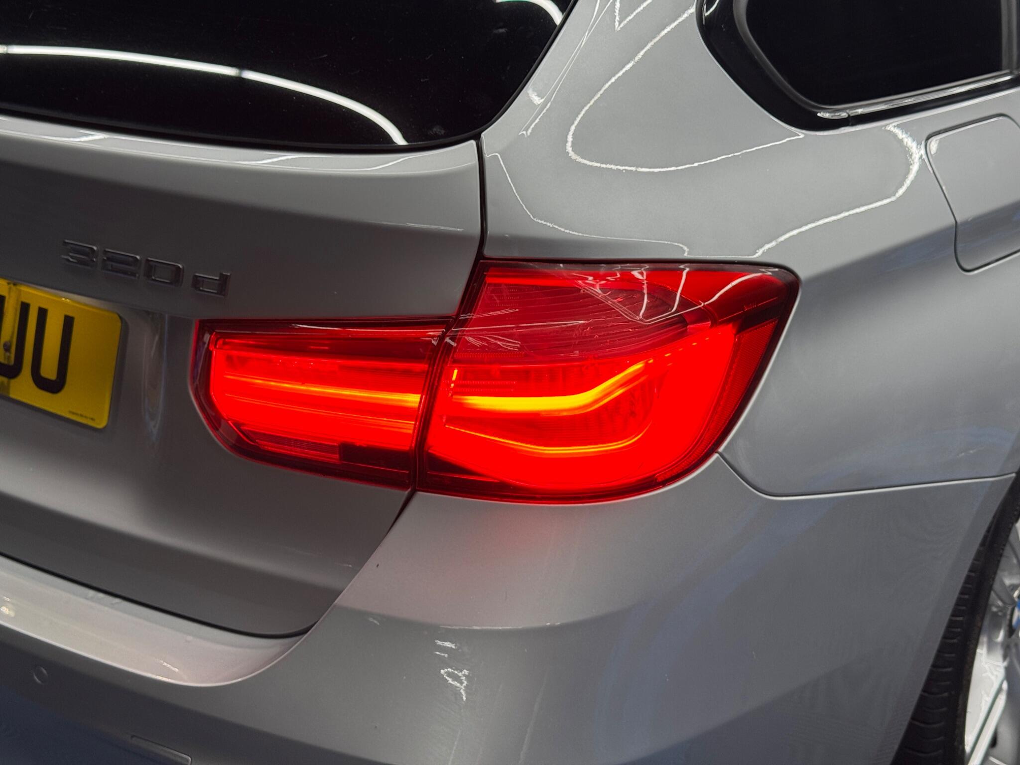 BMW 3 Series view 45
