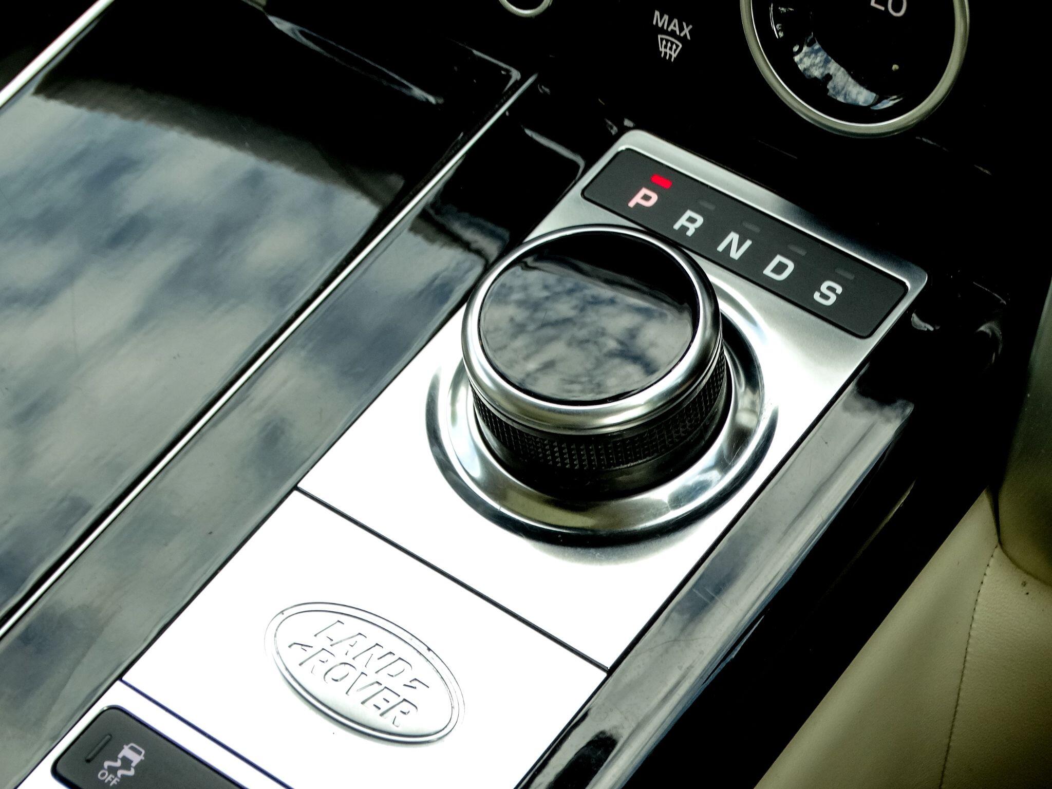 Land Rover Range Rover view 29