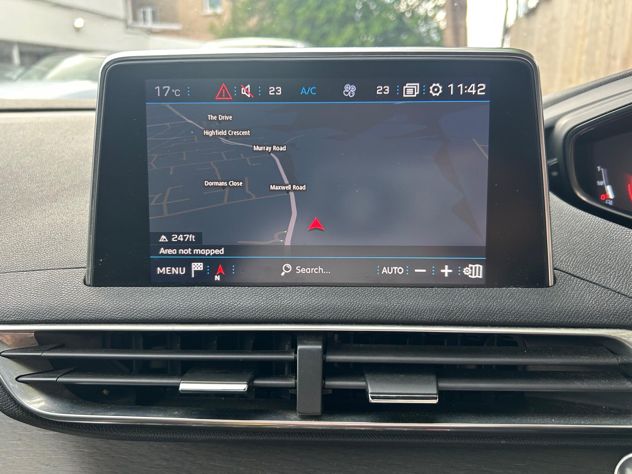 Peugeot 5008 view 45