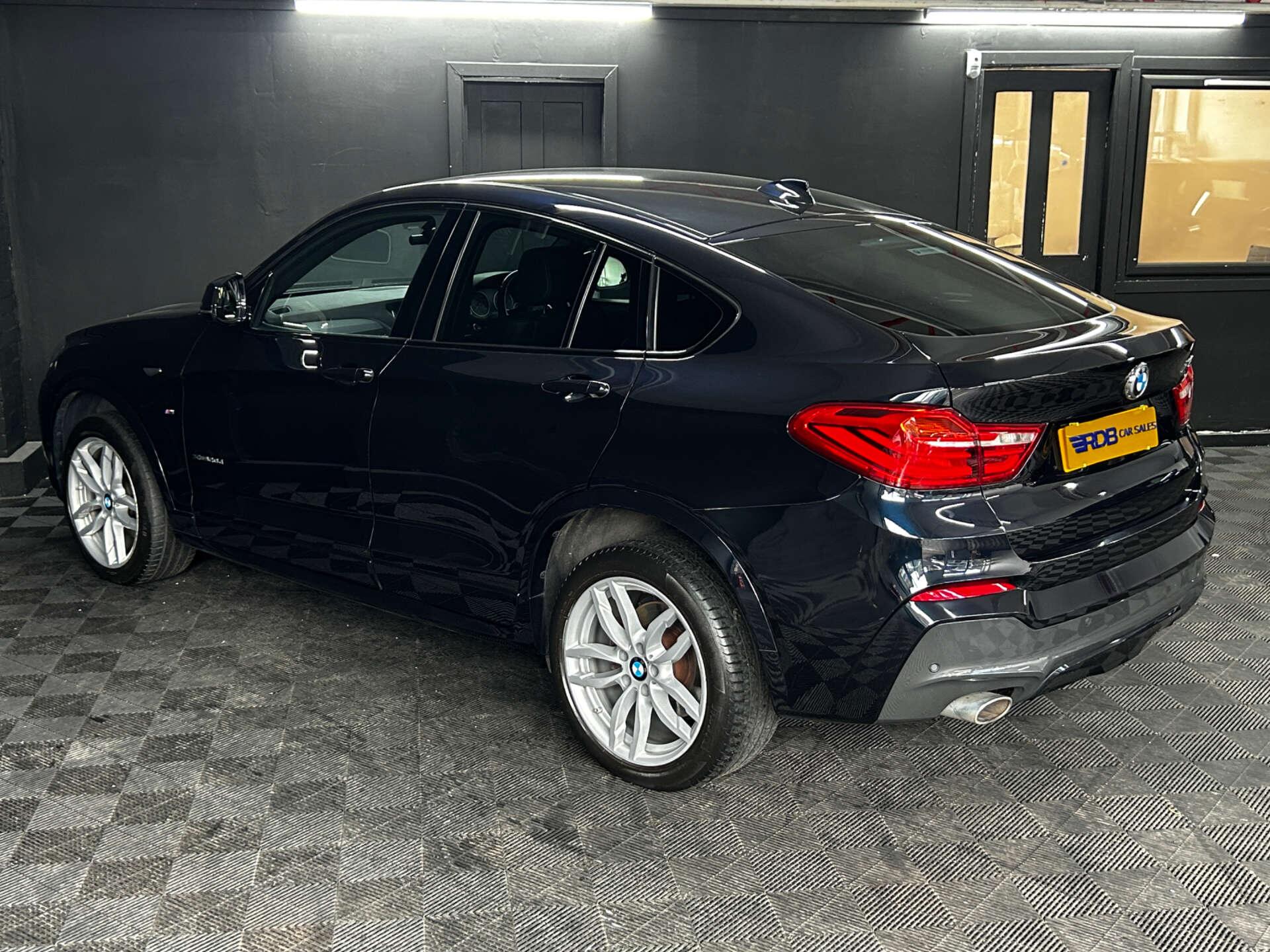 BMW X4 view 24
