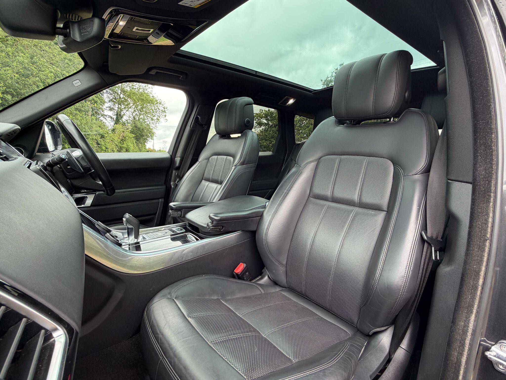 Land Rover Range Rover Sport view 13