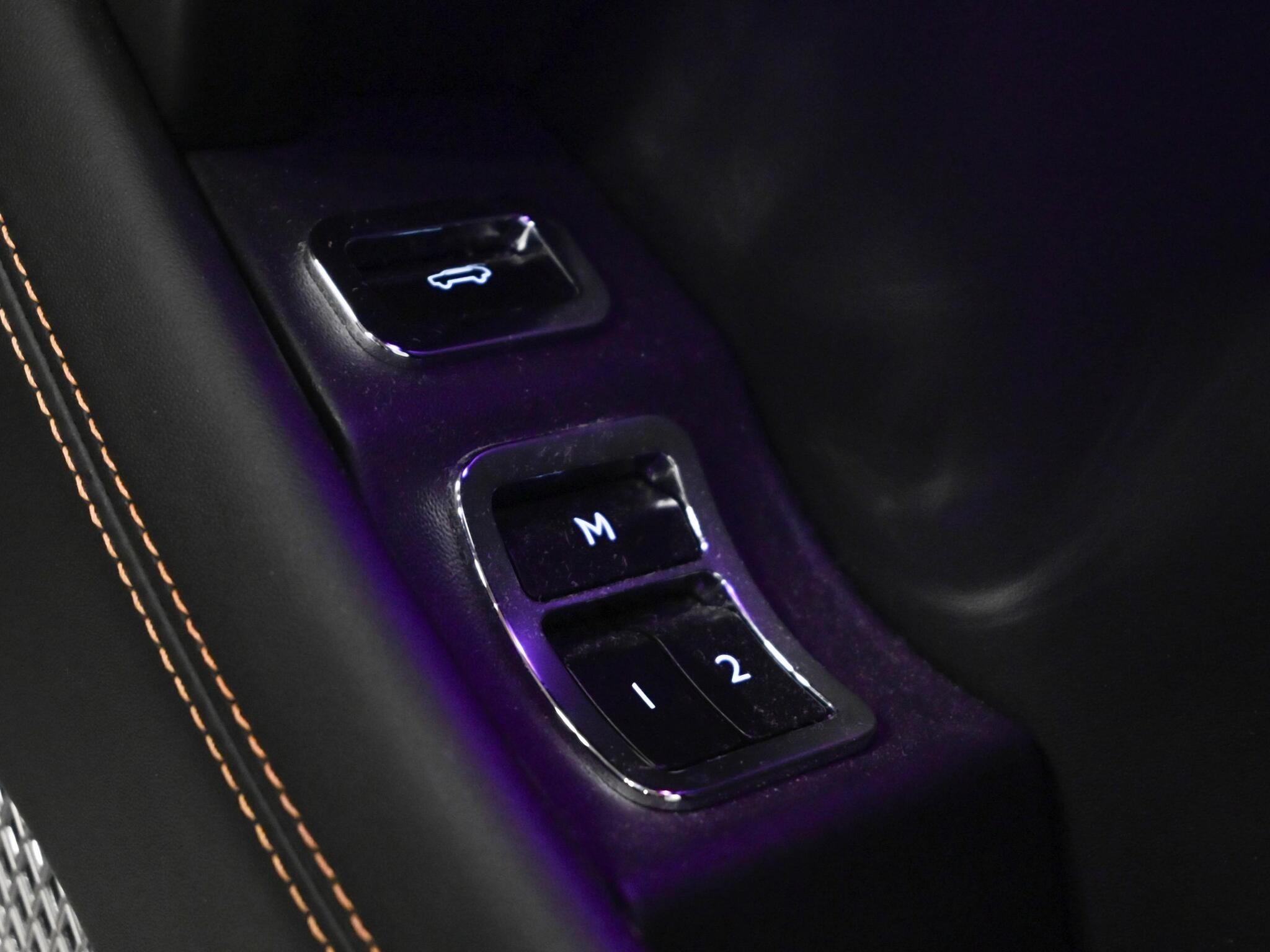 Bentley Bentayga view 39