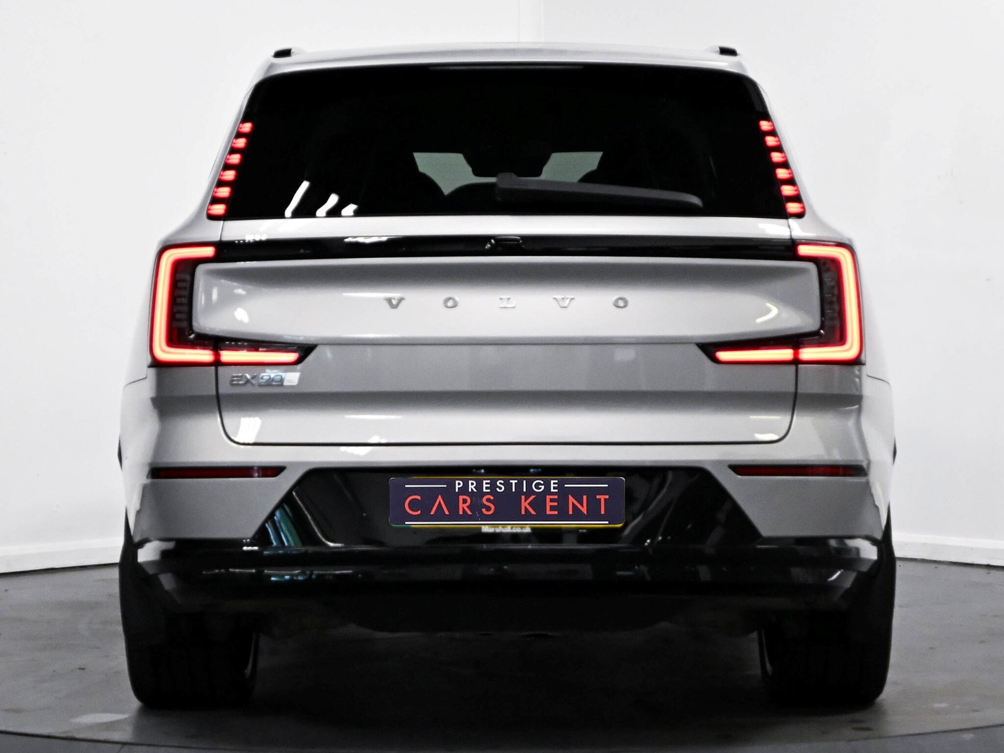 Volvo Ex90 view 21