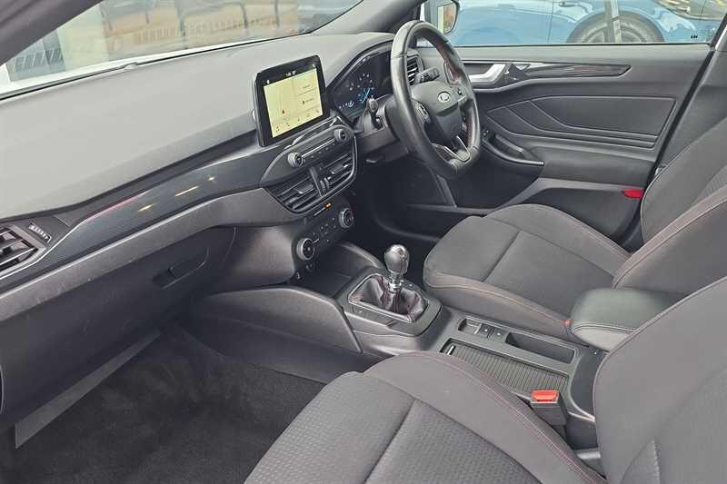 Ford Focus view 13