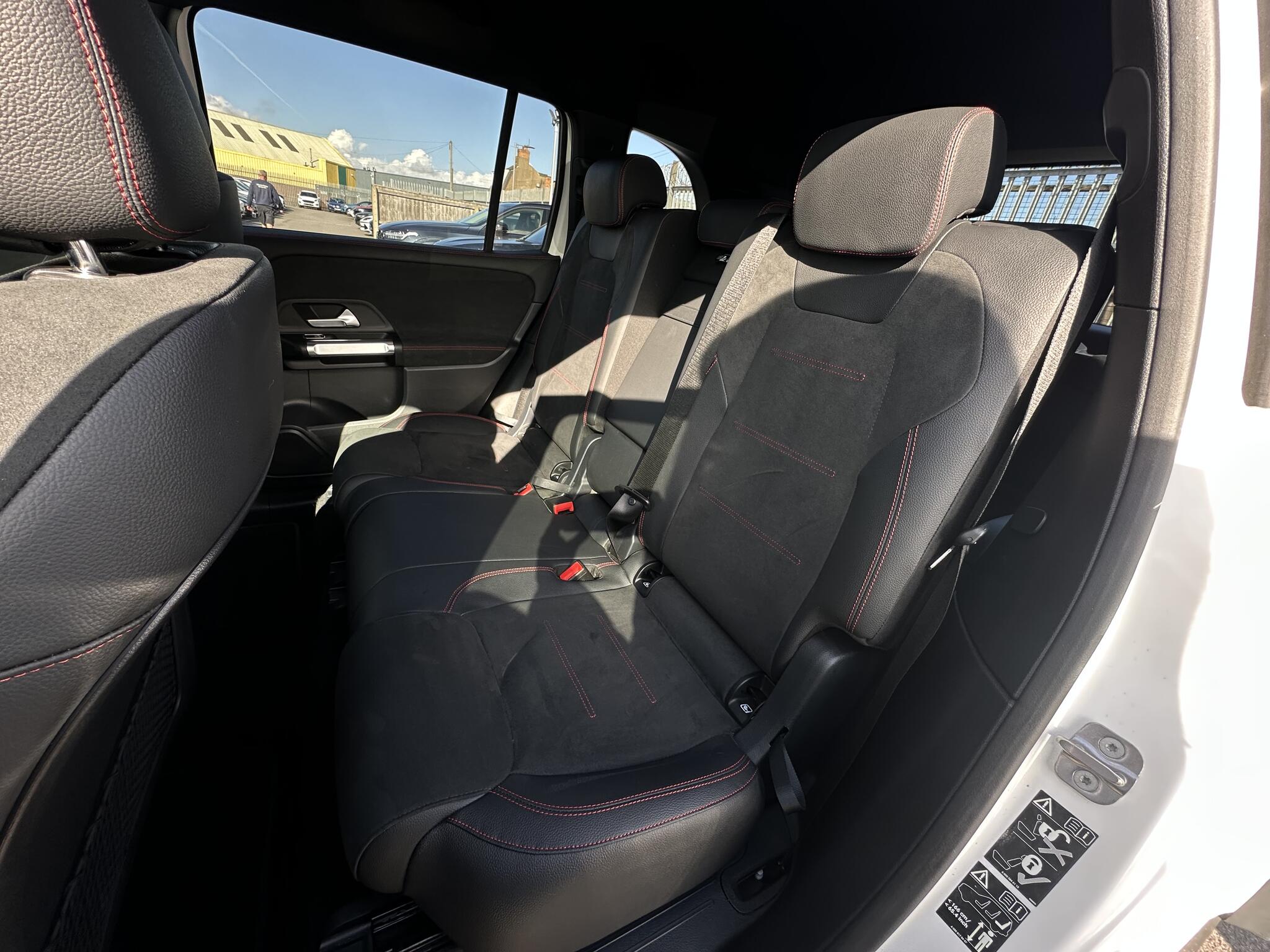 Mercedes-Benz EQB view 22