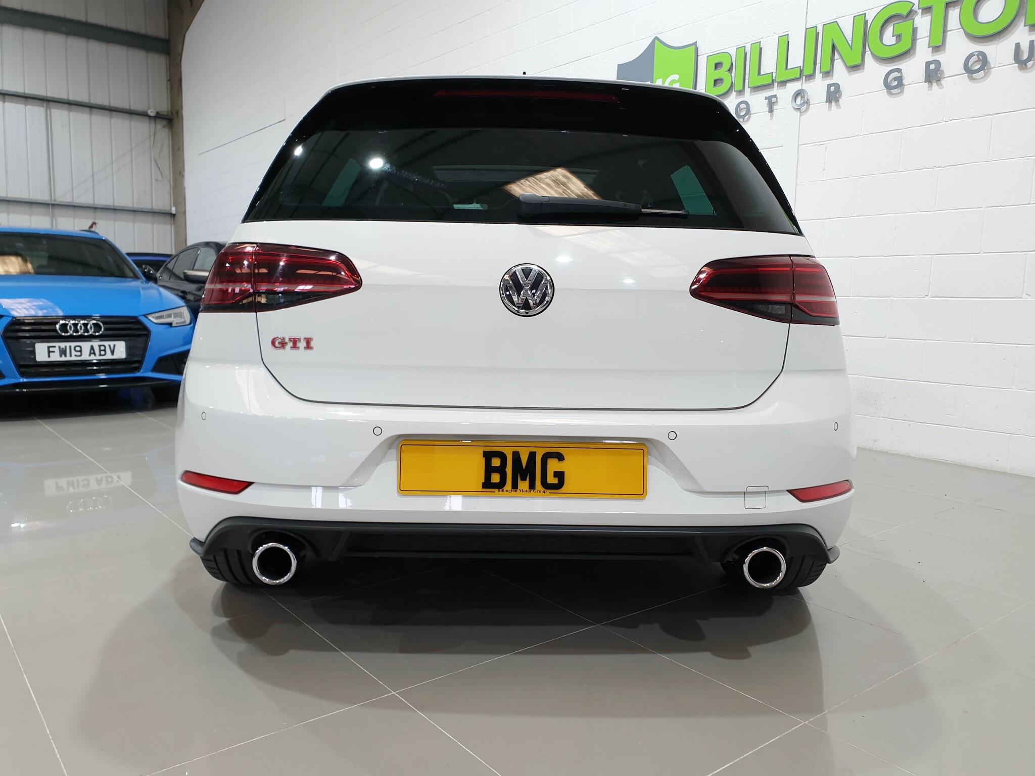 Volkswagen Golf view 27