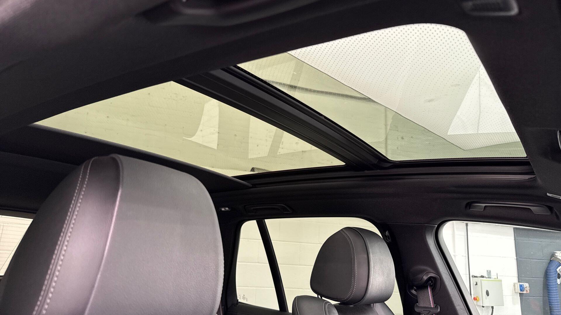 BMW X5 view 22