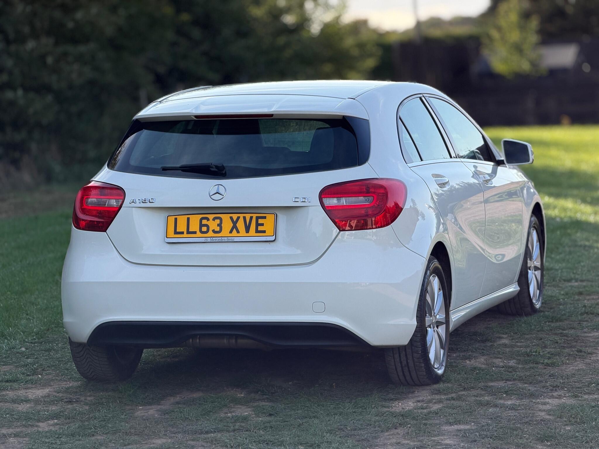 2013 Mercedes-Benz A Class 1.5 A180 CDI SE Euro 5 (s/s) 5dr image 11