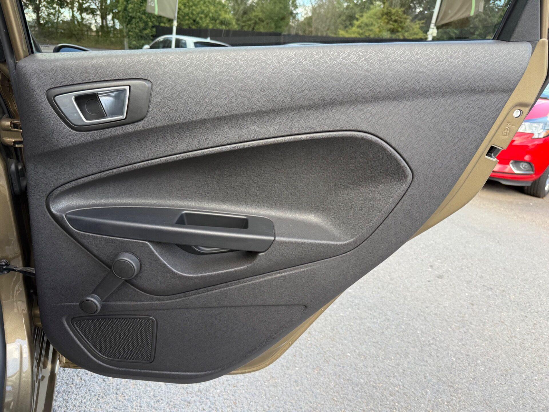 Ford Fiesta view 29
