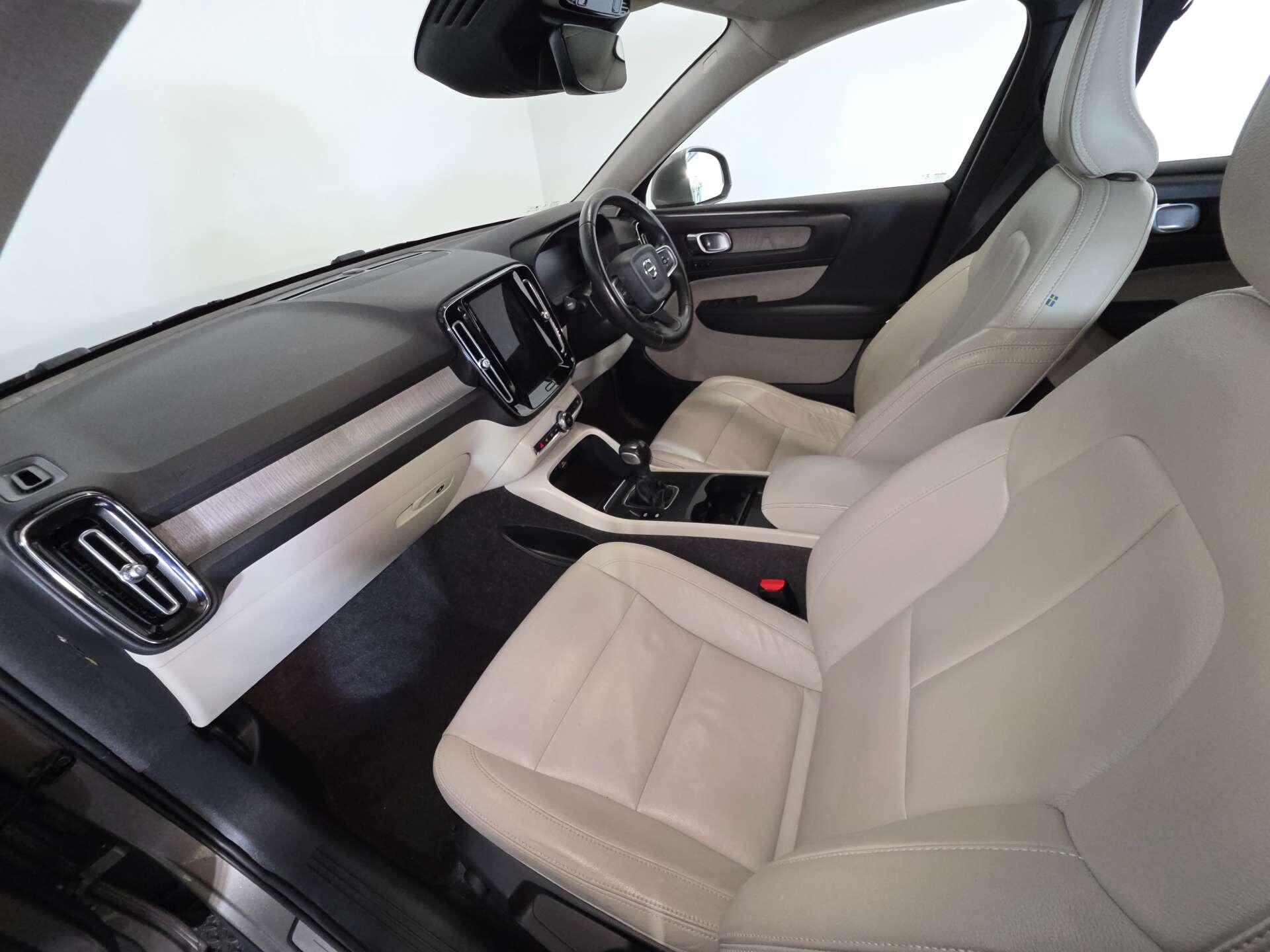 Volvo XC40 view 65