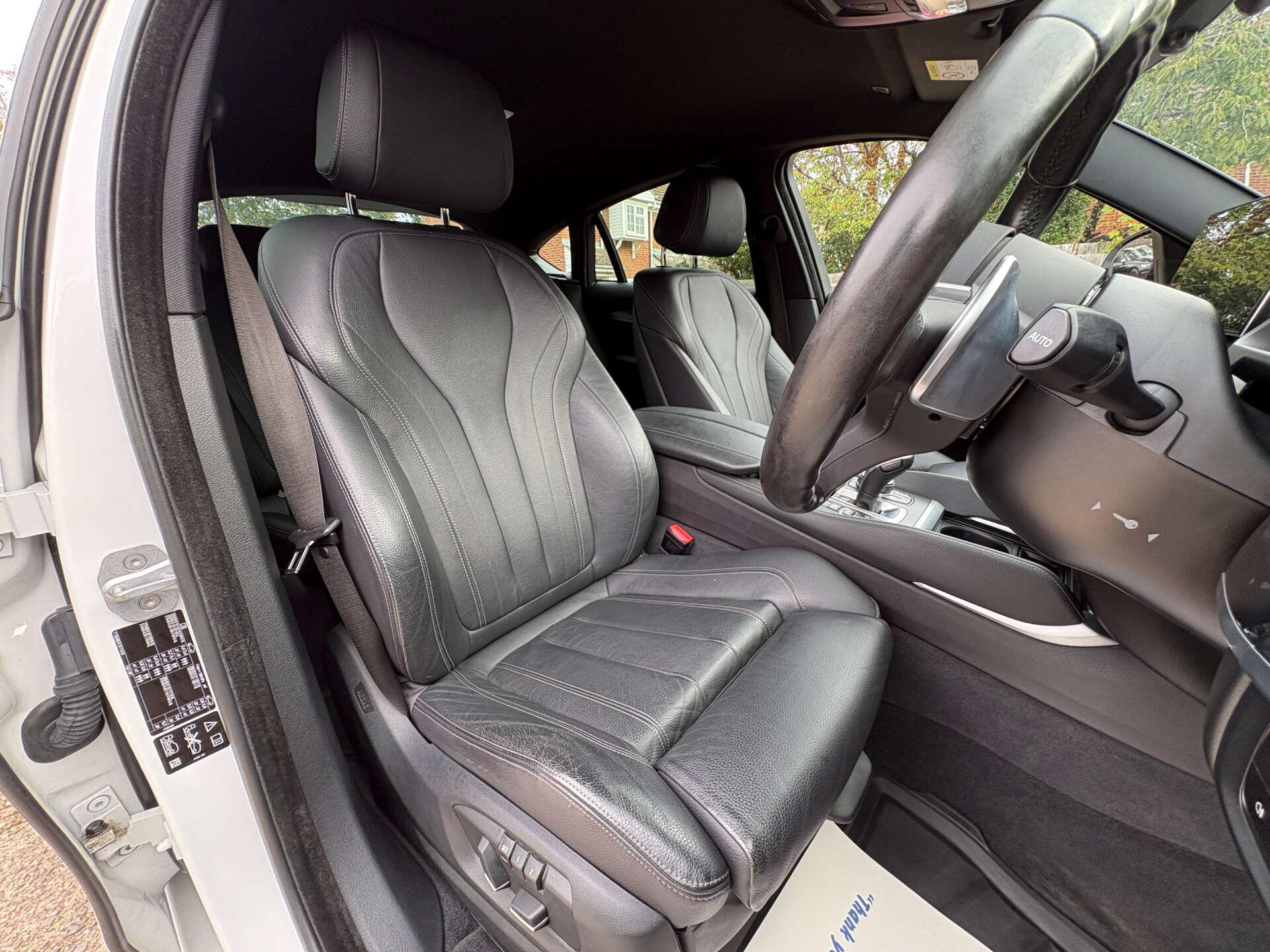 BMW X6 view 24