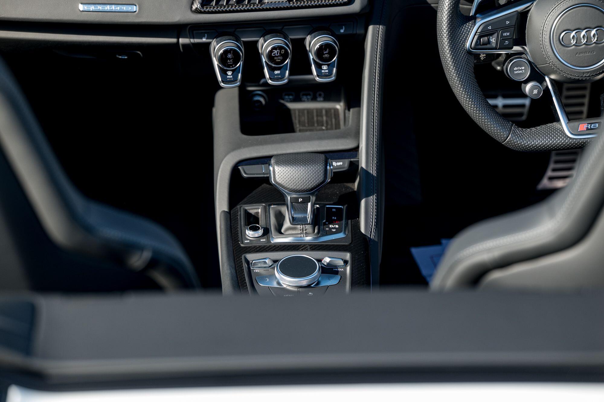 Audi R8 view 26