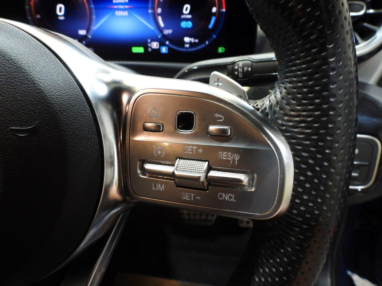 Mercedes-Benz Cla view 36