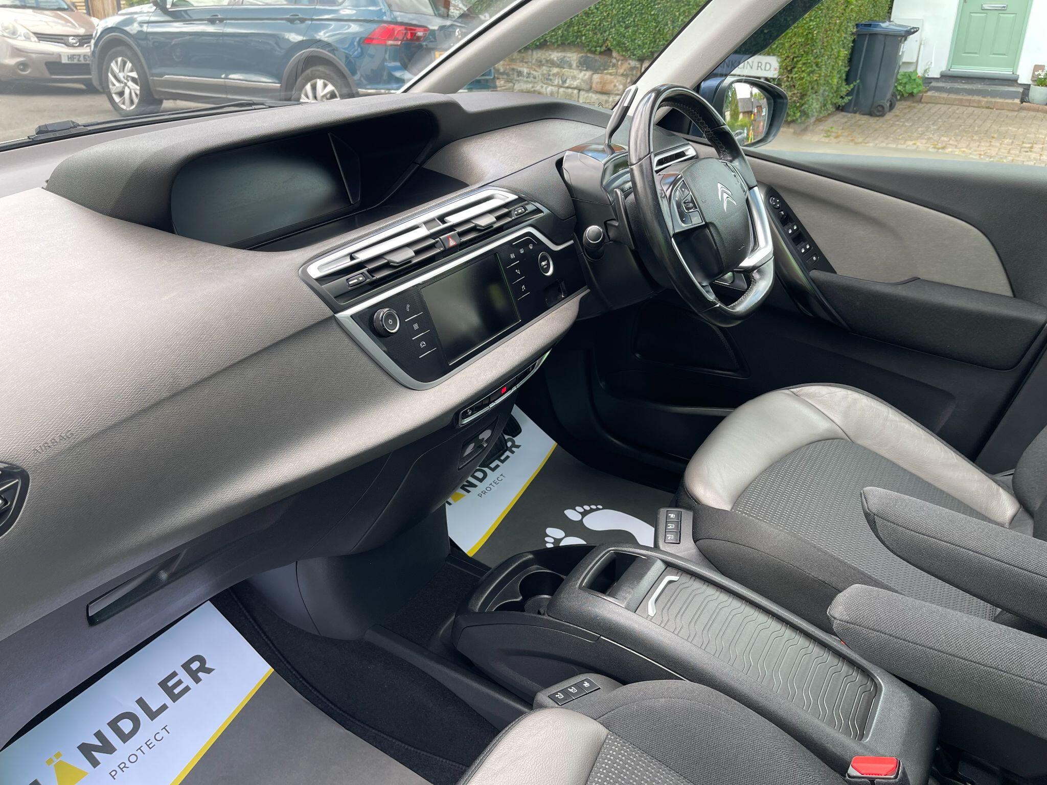 Citroen Grand C4 Spacetourer view 47