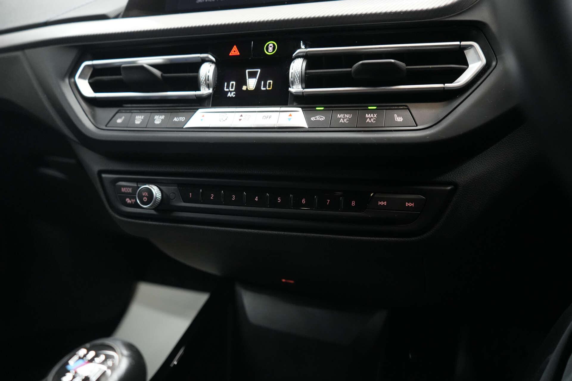BMW 1 Series view 34