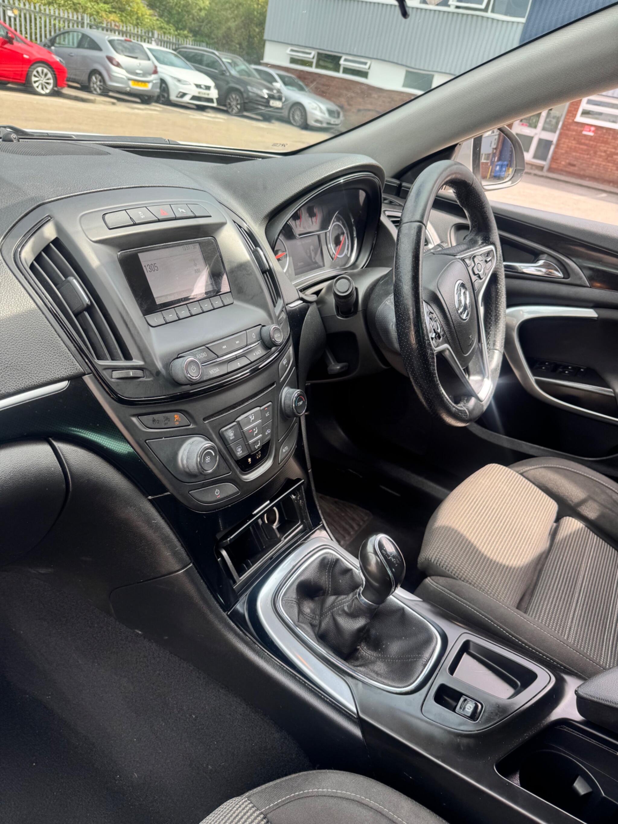 Vauxhall Insignia view 22