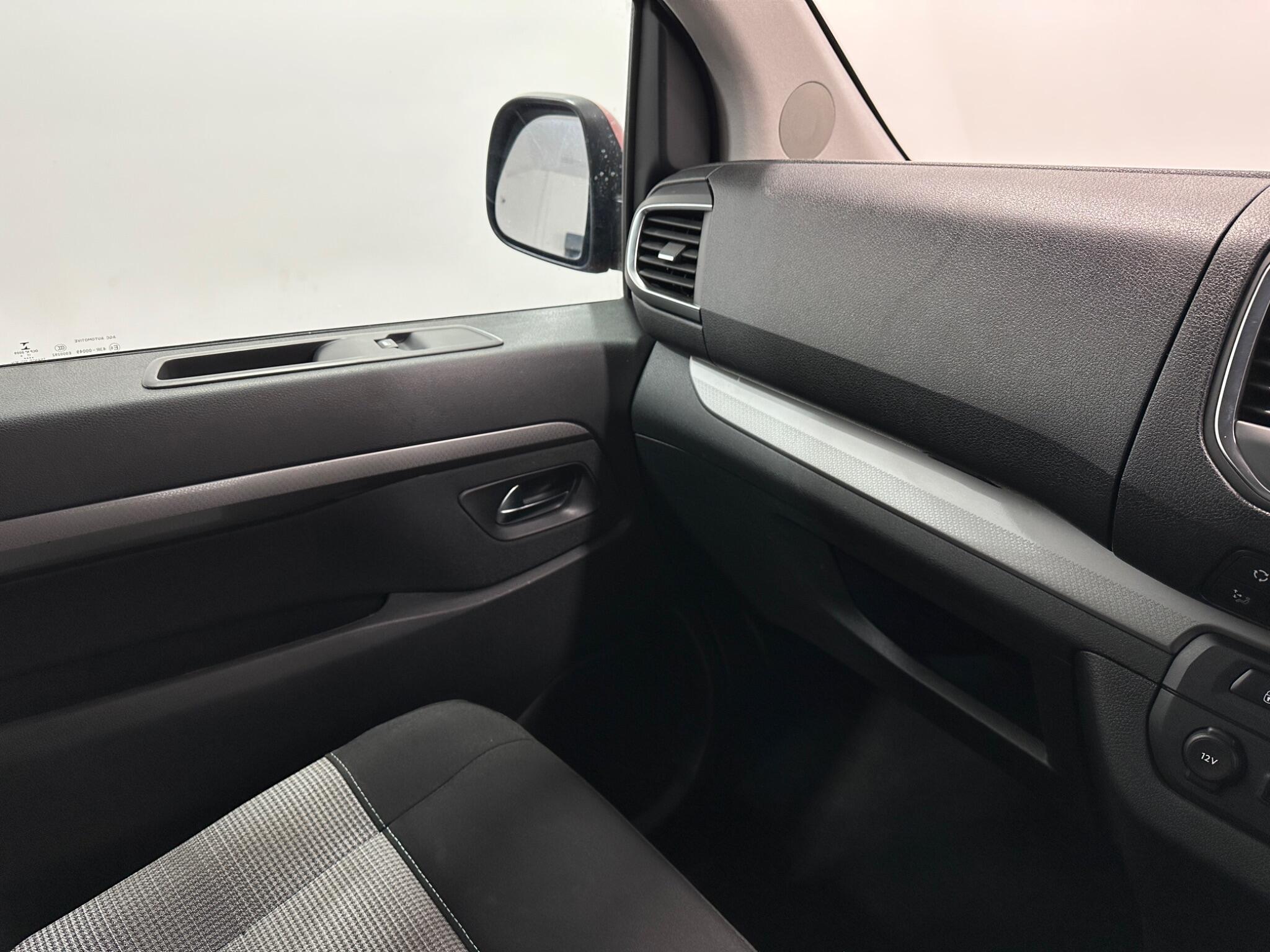 Citroen Spacetourer view 21