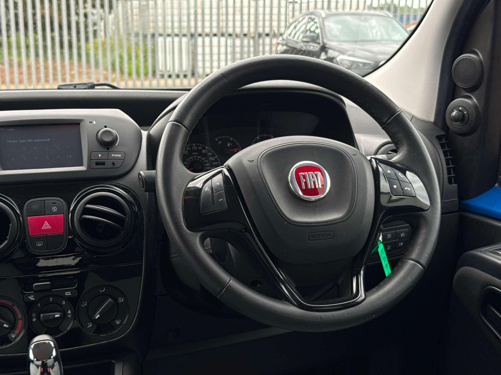 Fiat Qubo view 39