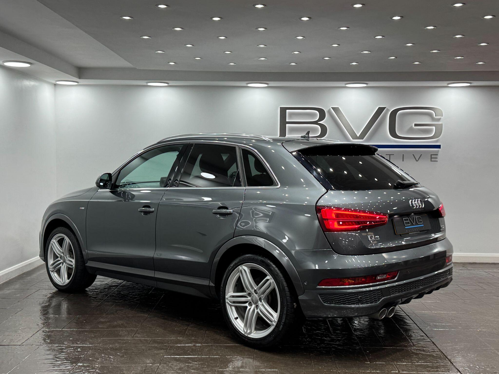 Audi Q3 view 7