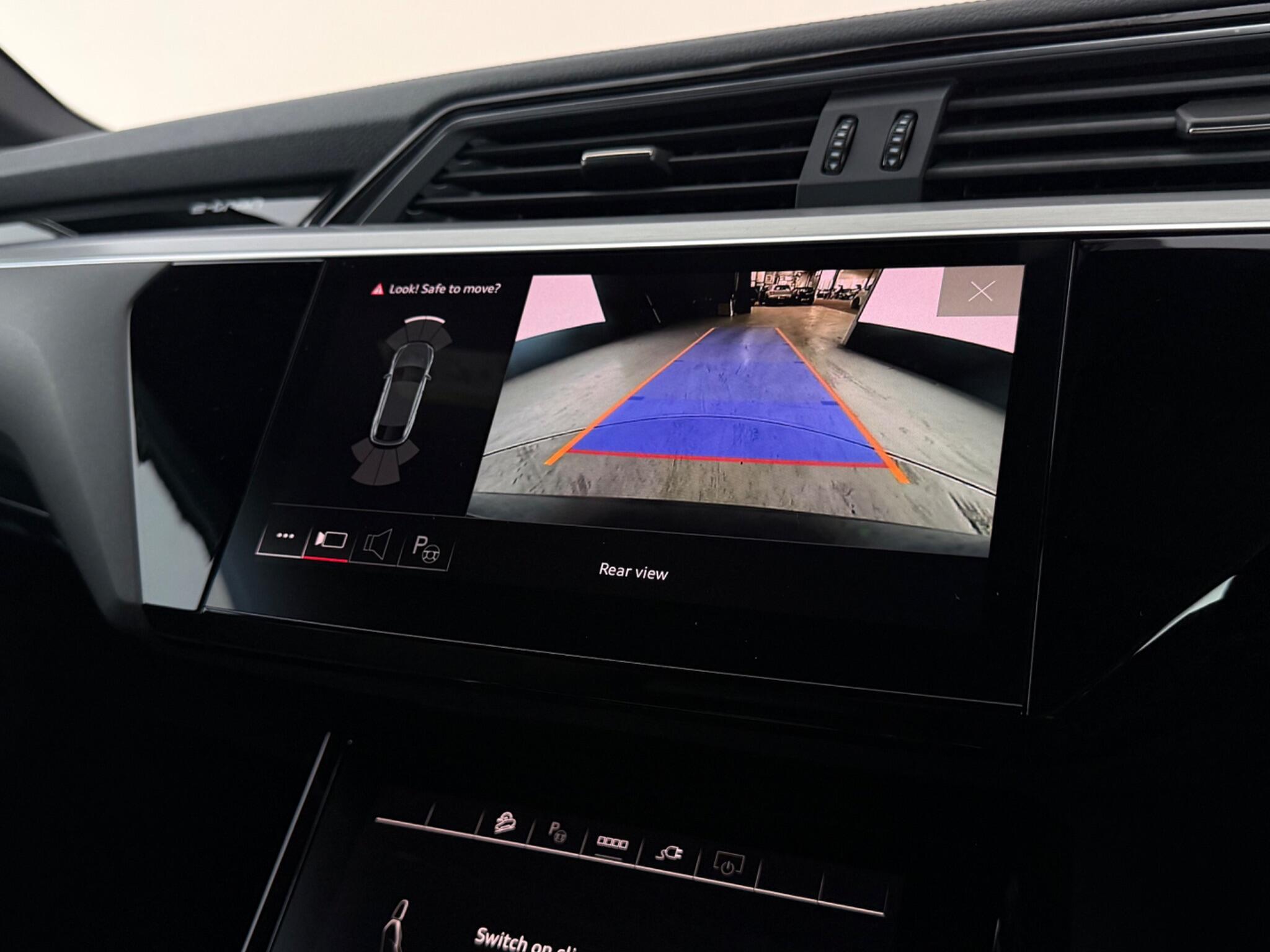 Audi E-Tron view 25