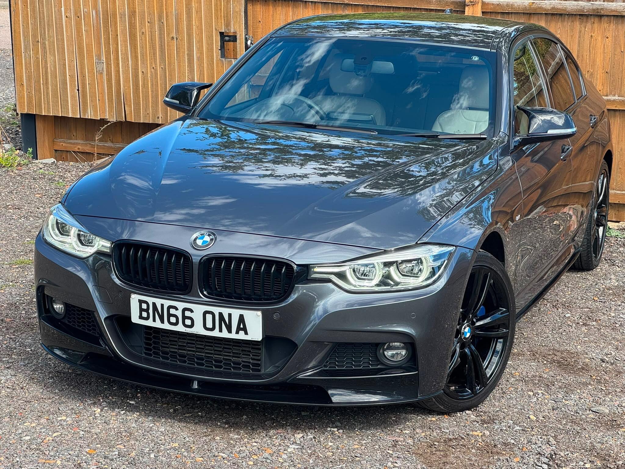 BMW 3 Series view 6