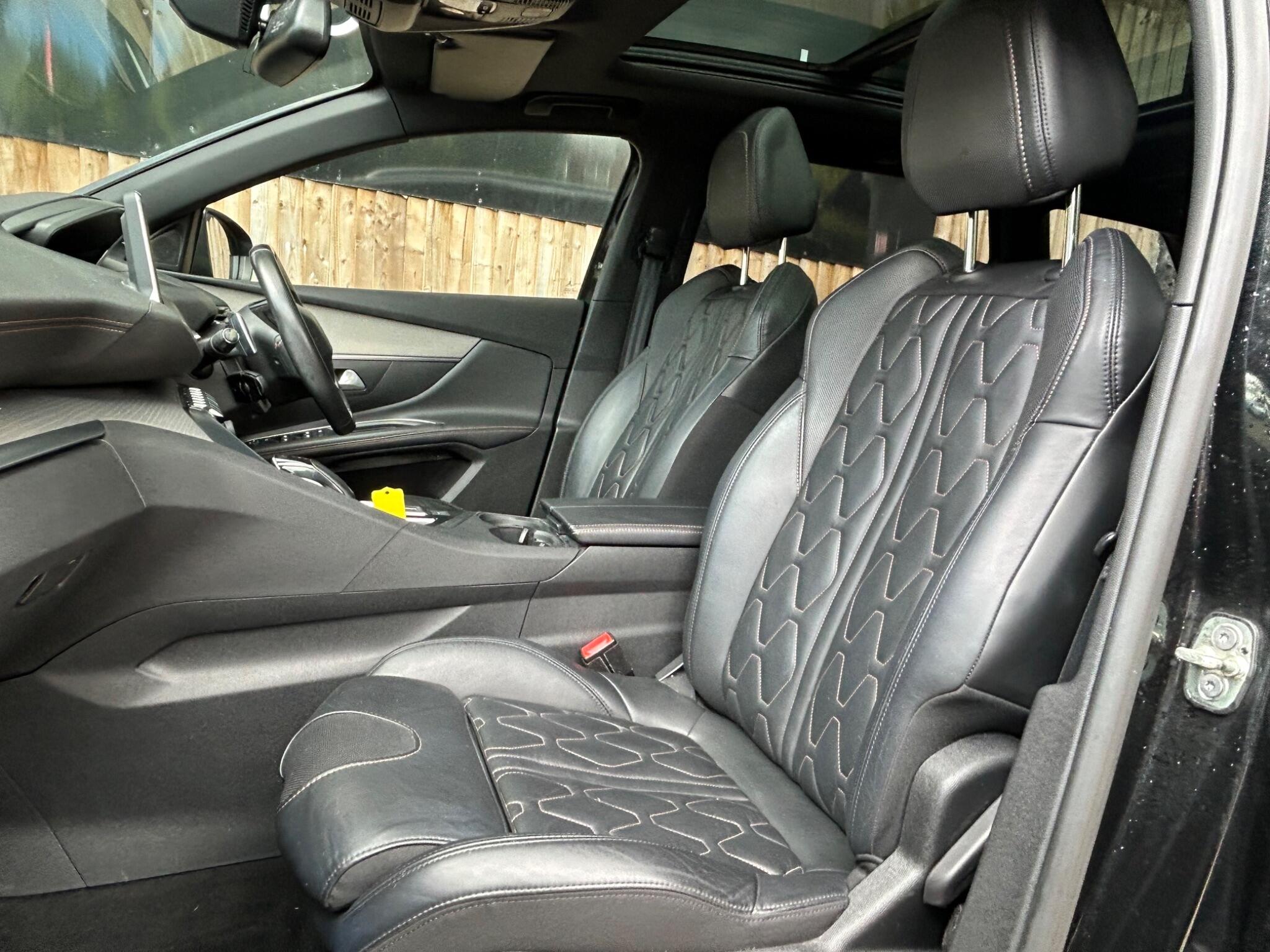 Peugeot 5008 view 27