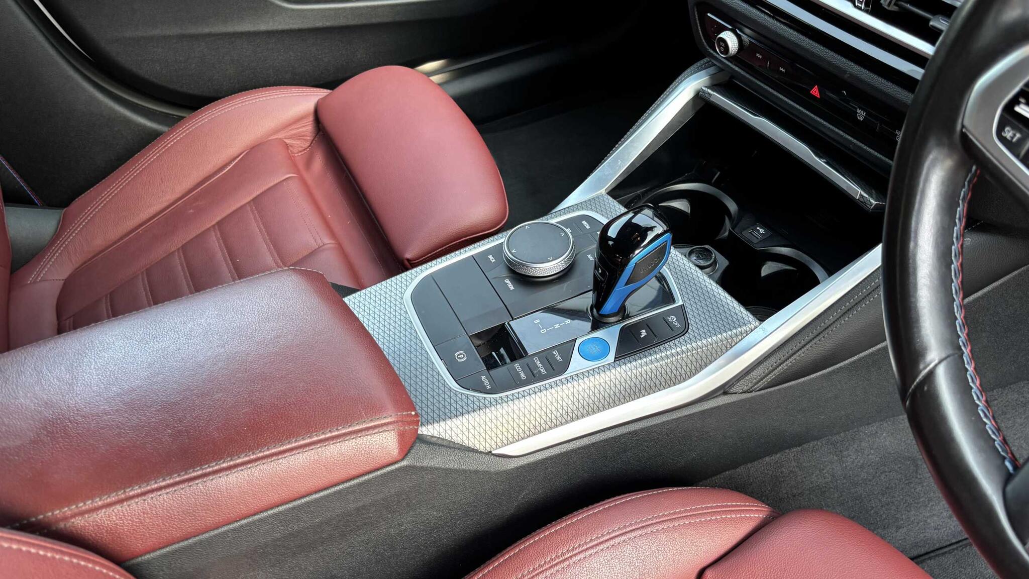 BMW i4 view 6