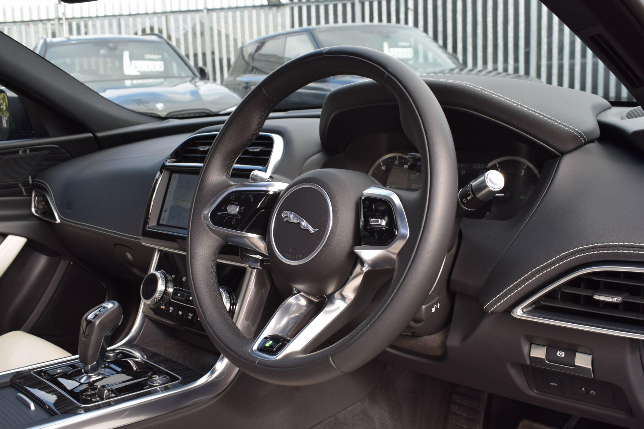 Jaguar Xe view 17