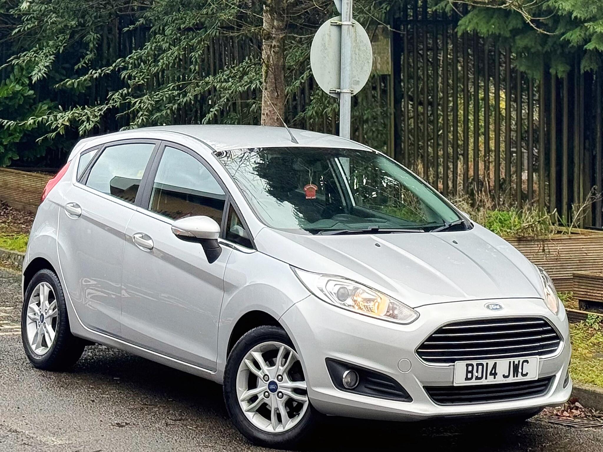 2014 Ford Fiesta 1.5 TDCi Zetec Euro 5 5dr image 2