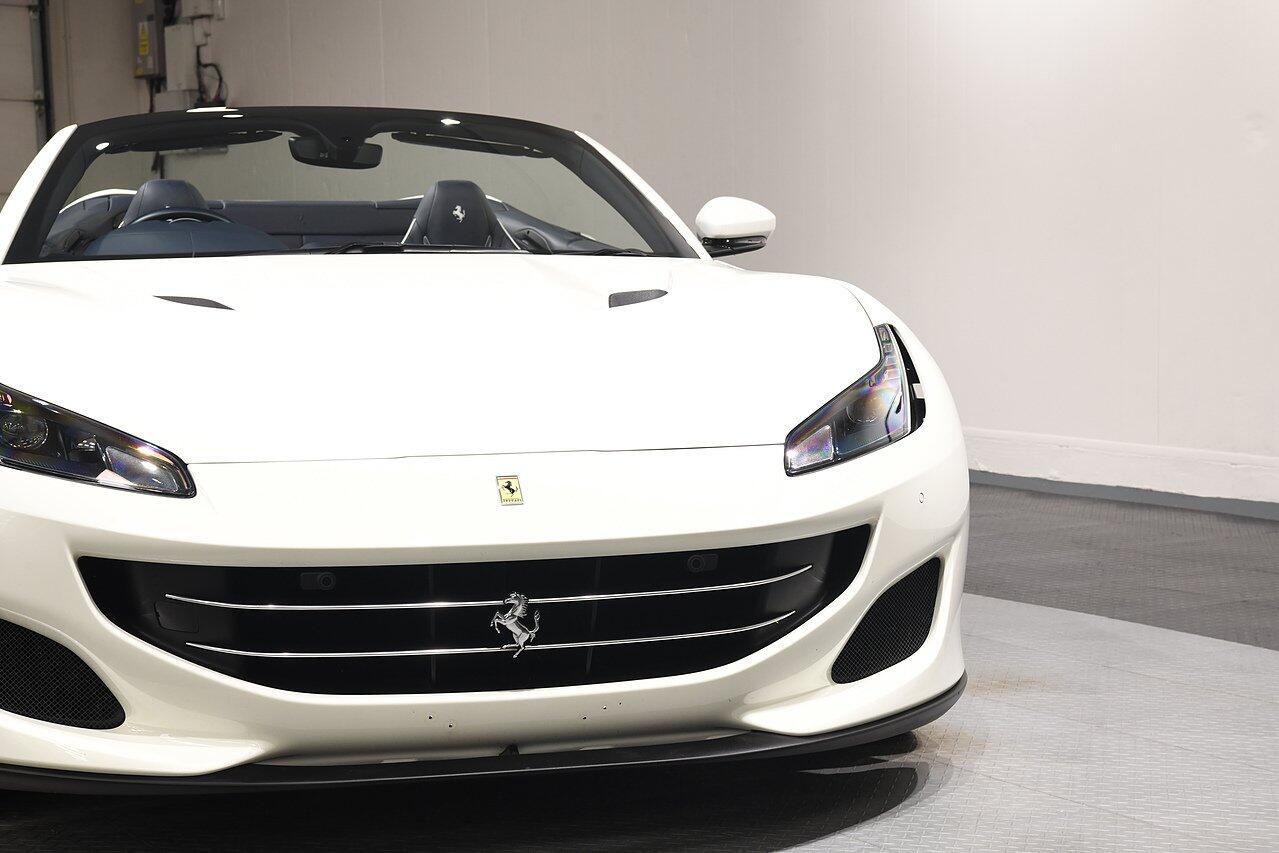 Ferrari Portofino view 33