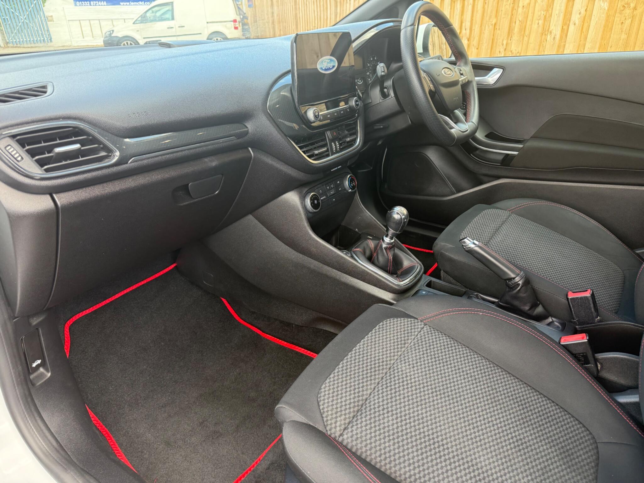 Ford Fiesta view 14