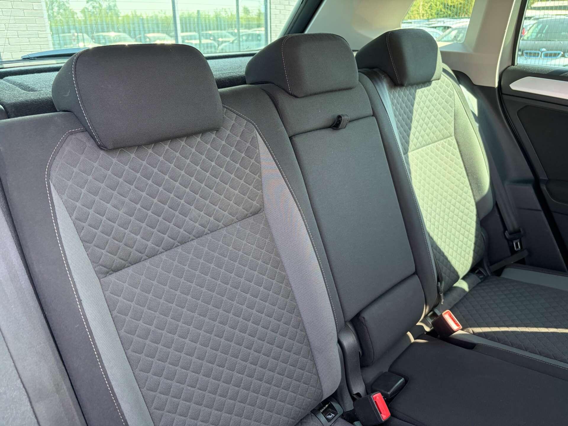 Volkswagen Tiguan view 30