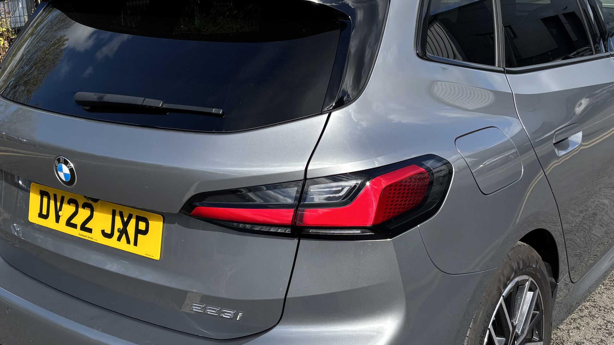 BMW 2 Series view 36