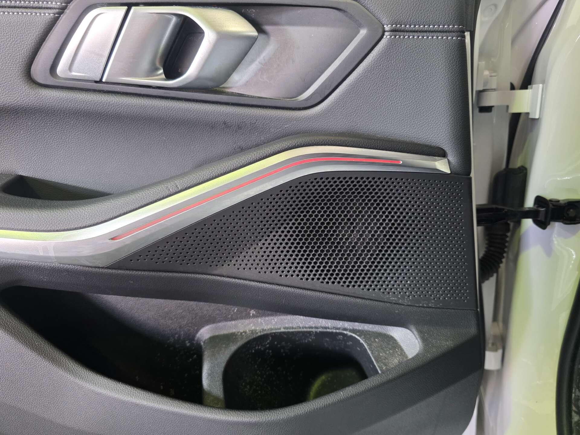 BMW 3 Series view 50
