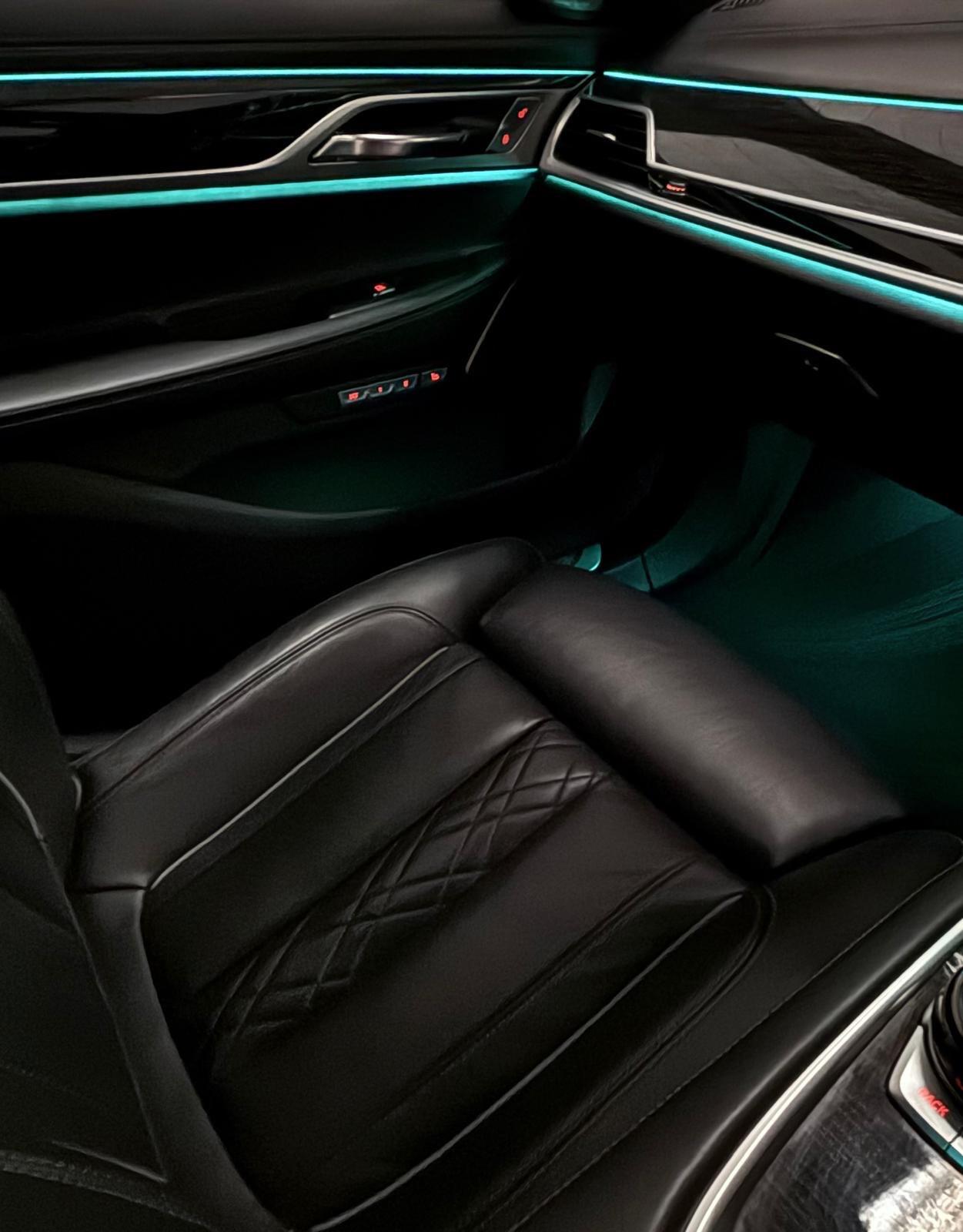 BMW 7 Series view 56