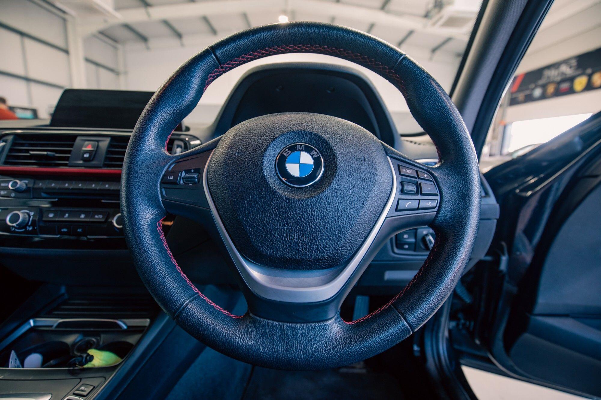 BMW 1 Series view 15