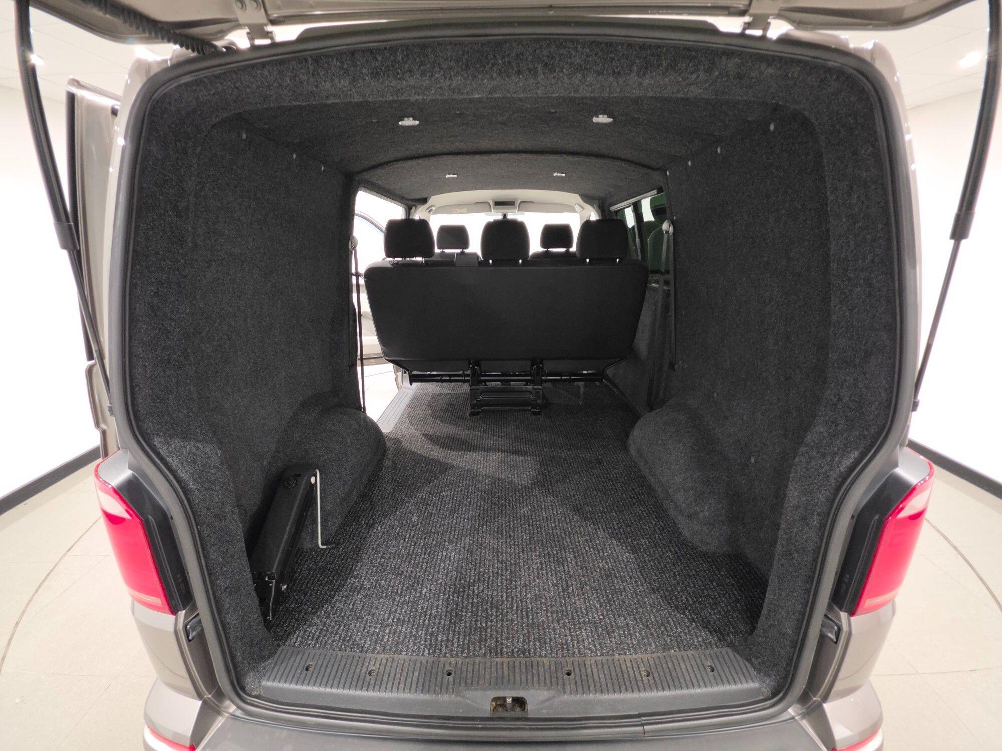 Volkswagen Transporter view 79