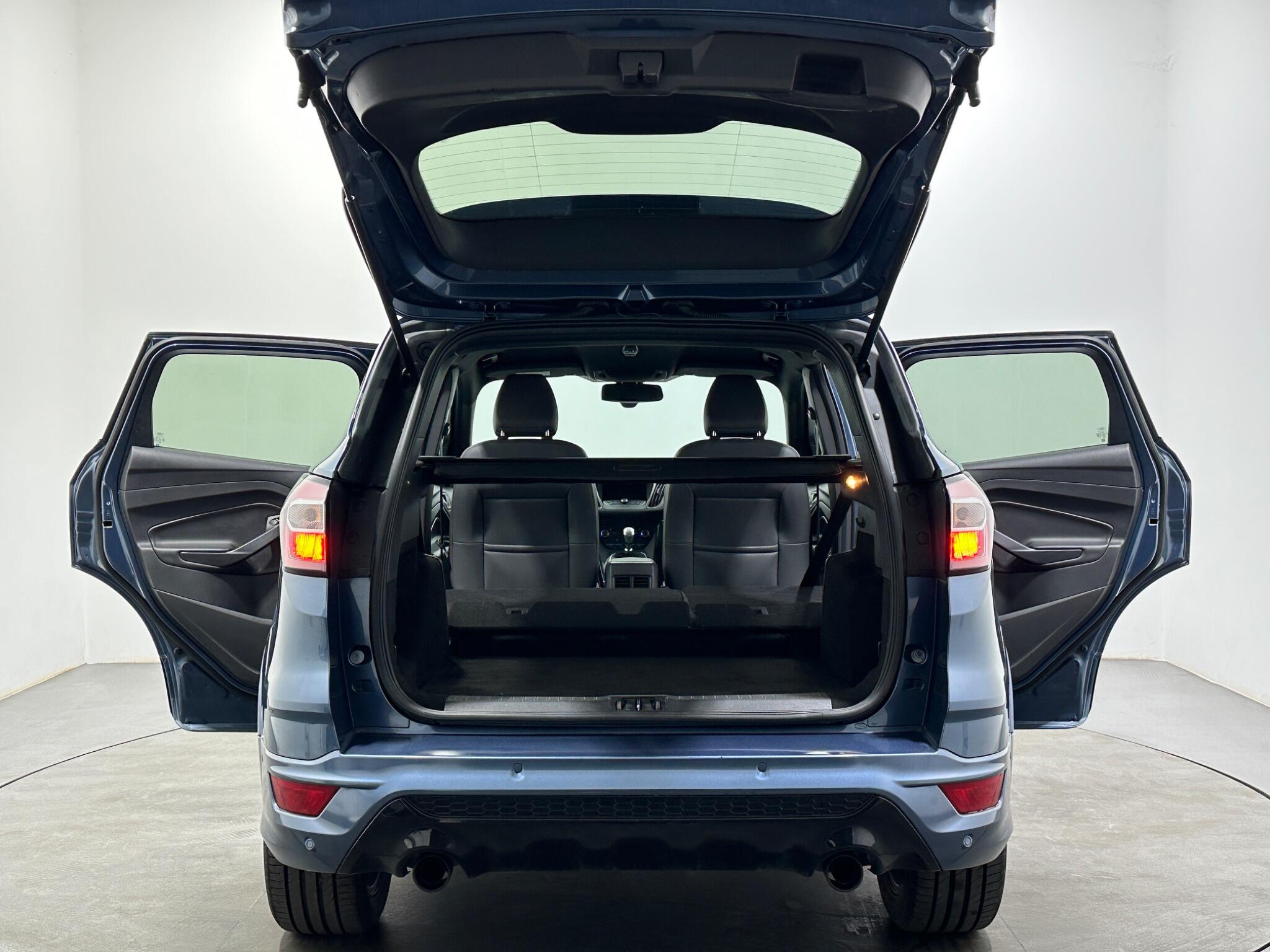 Ford Kuga view 42